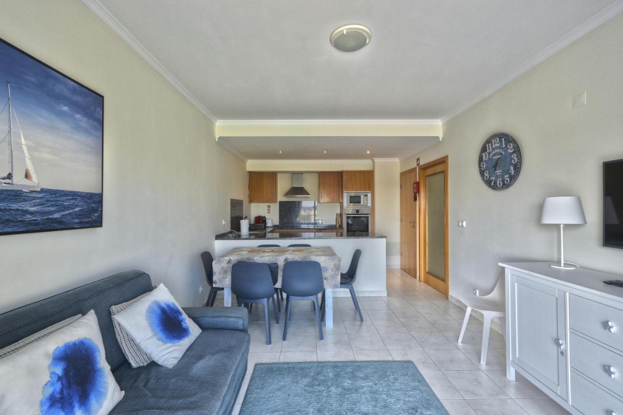 Vista Das Ondas Olhos De Agua Ii Apartment