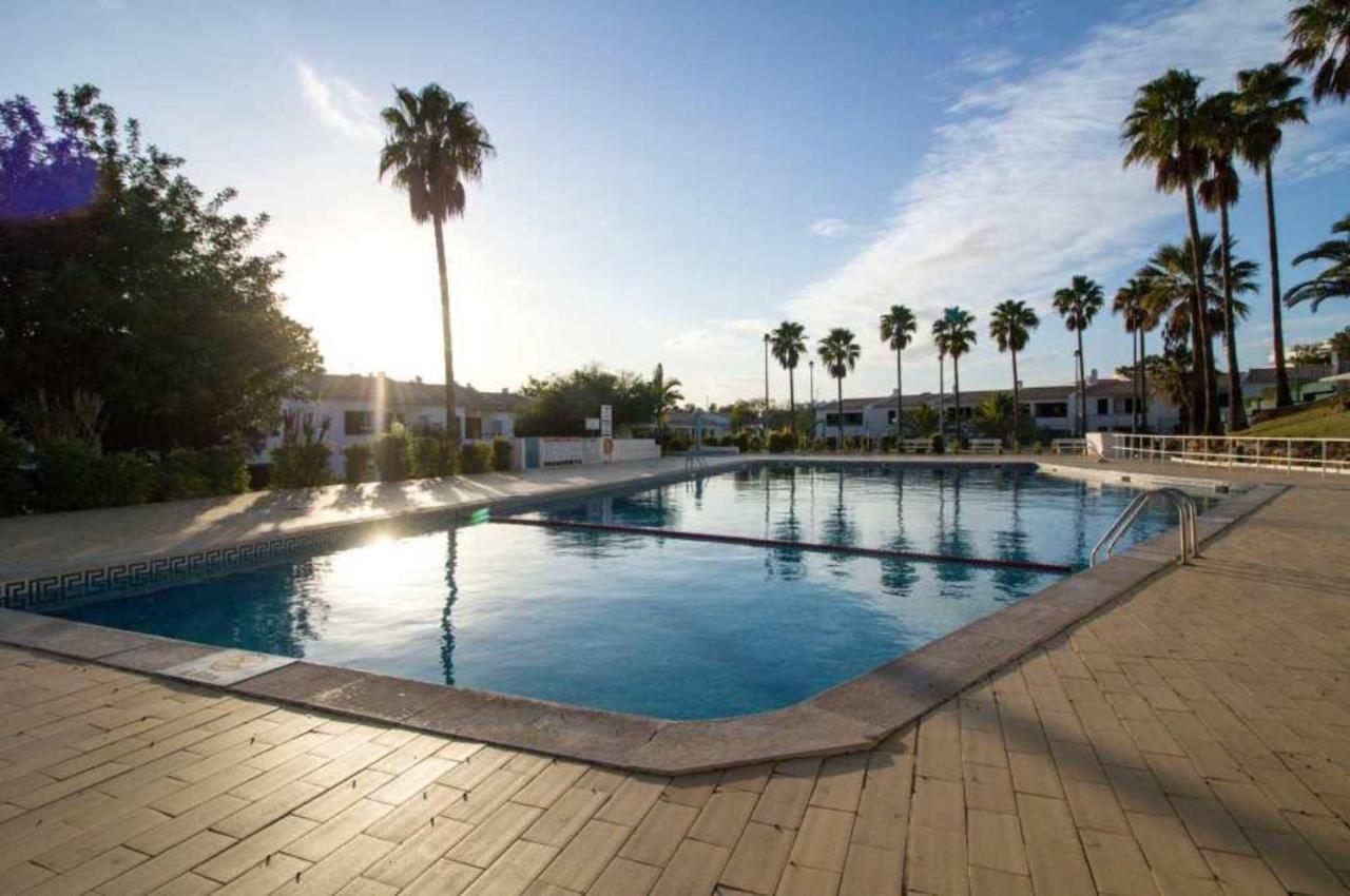 Pearl - Pool View & Location & Apartment Albufeira