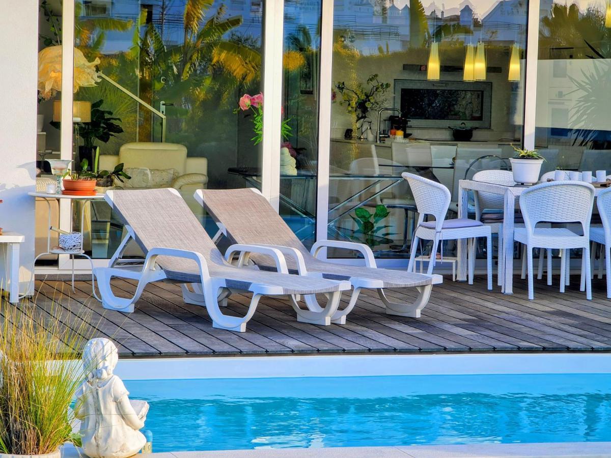 Villa Rose Design *