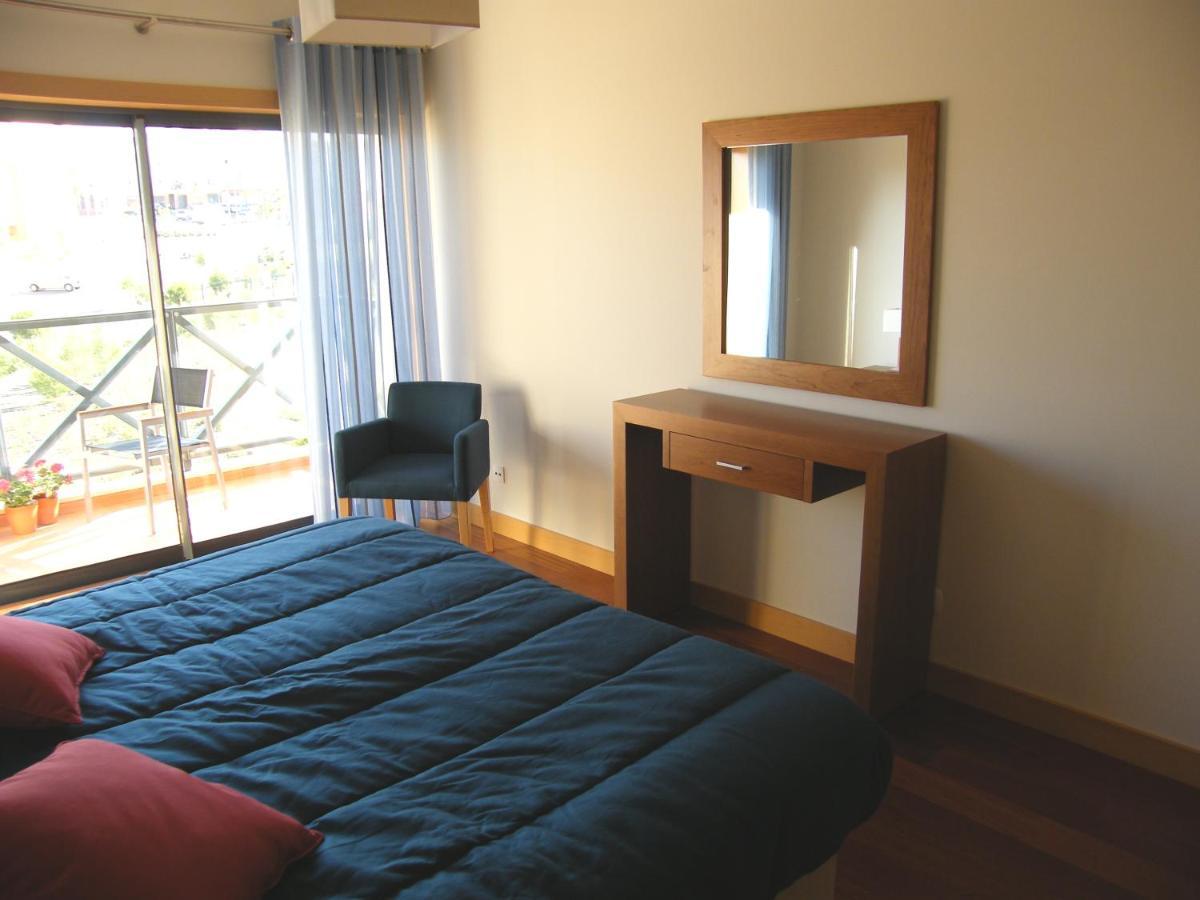 Appartement Luxurious First Floor With Balconies Overlooking Pool And Gardens.