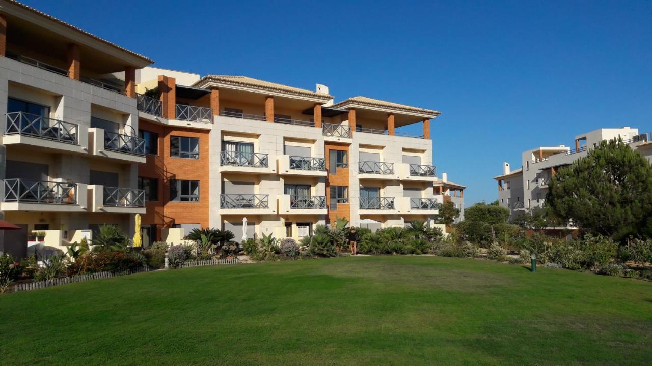 Apartment Luxurious First Floor With Balconies Overlooking Pool And Gardens. Albufeira