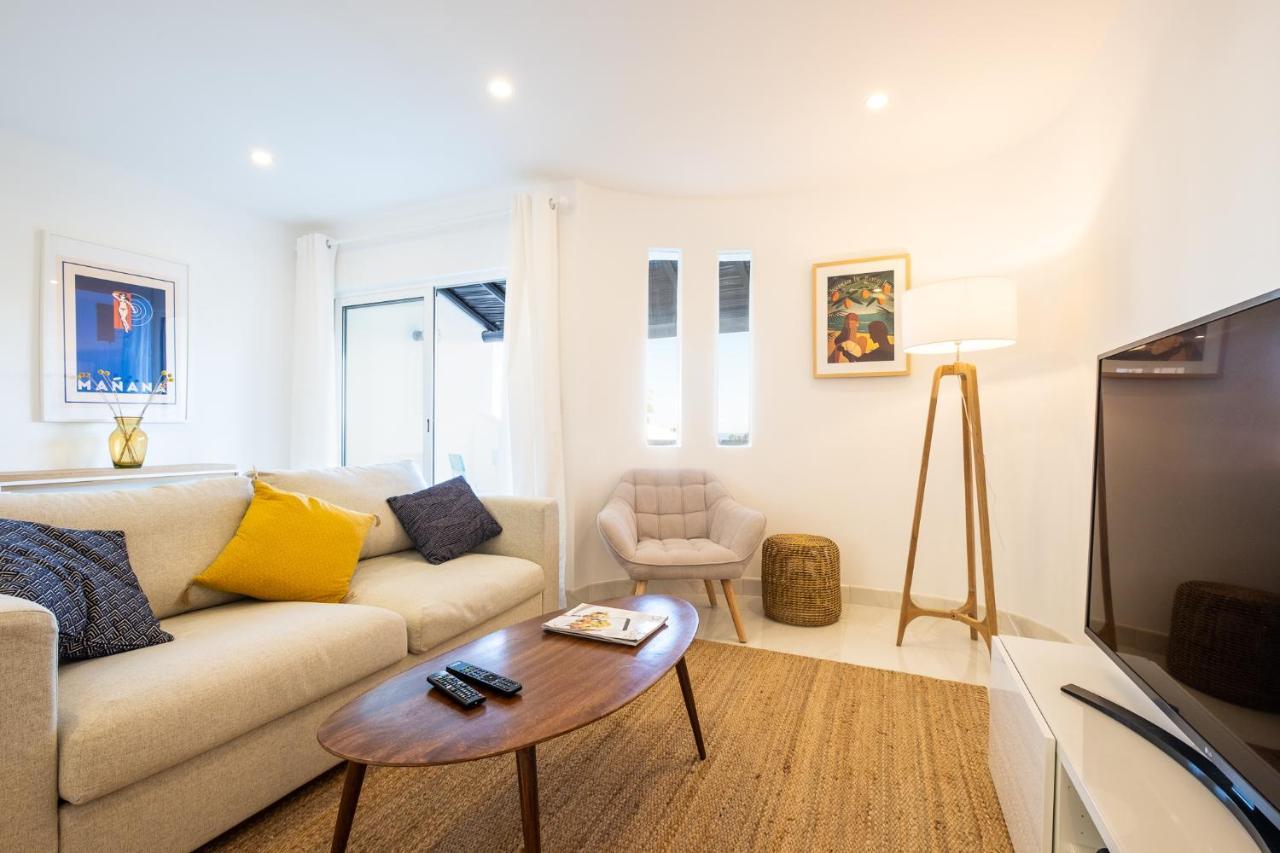 Appartement - Sleep 5 - Pool - Free Wi-fi - Air Con