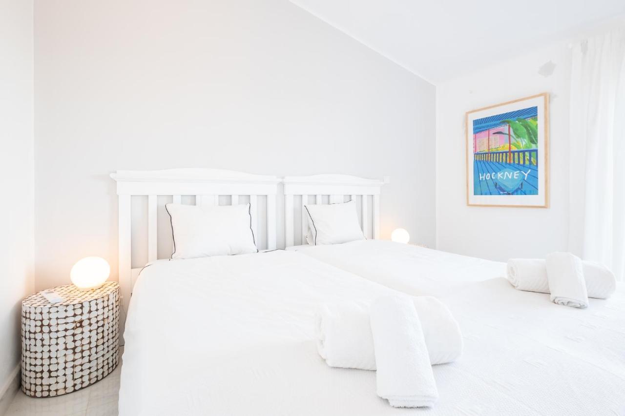 Appartement - Sleep 5 - Pool - Free Wi-fi - Air Con *