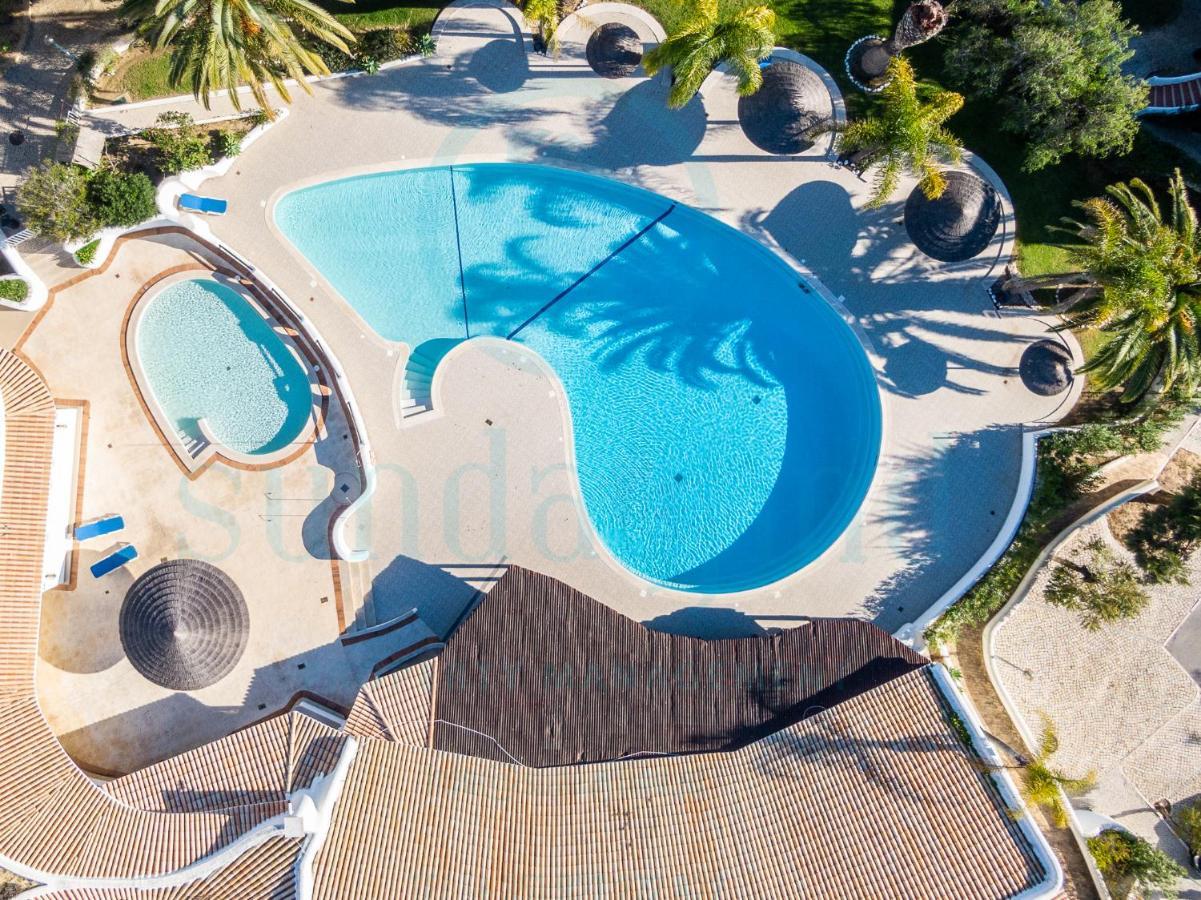 Appartement - Sleep 5 - Pool - Free Wi-fi - Air Con *