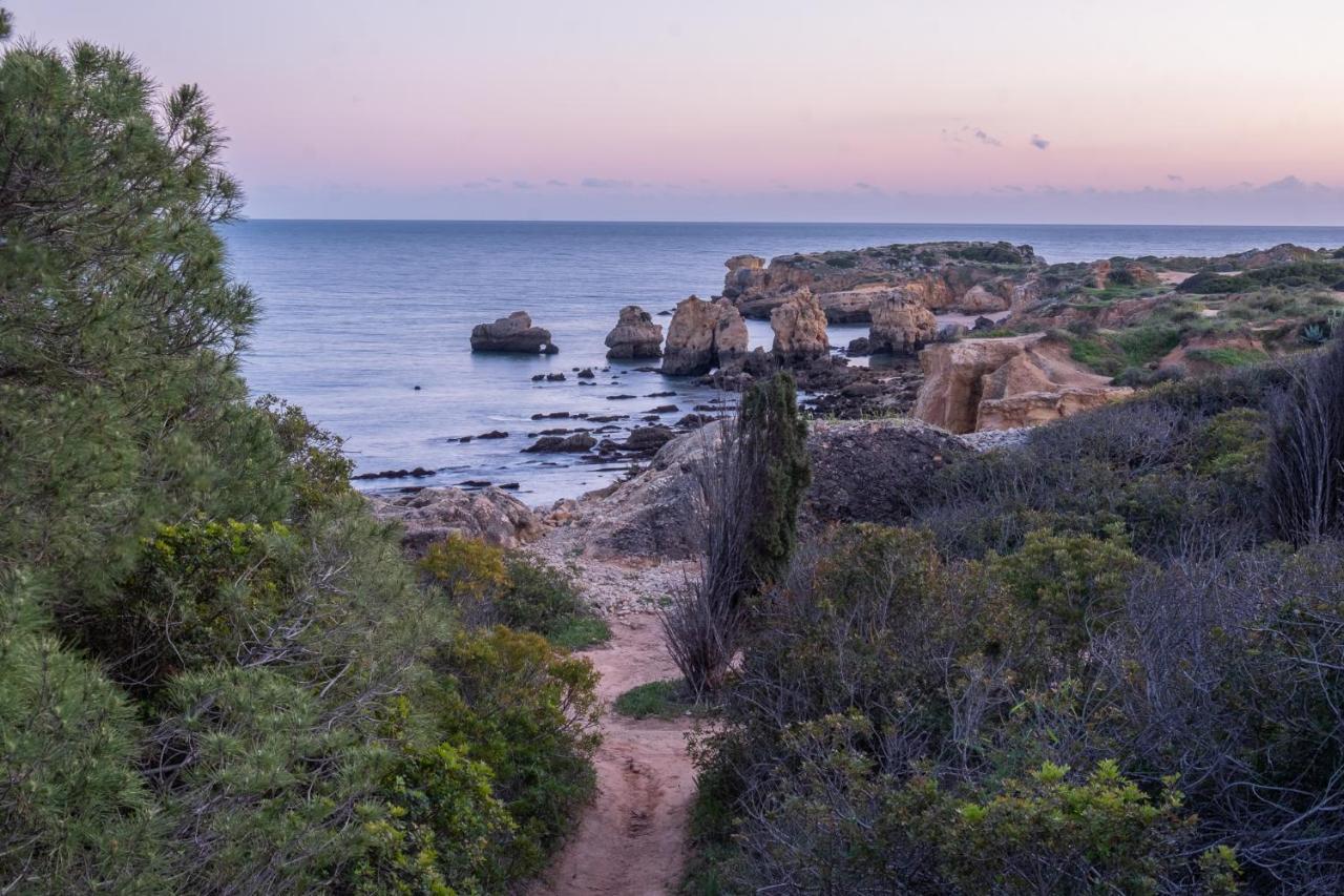 Appartement - Sleep 5 - Pool - Free Wi-fi - Air Con Albufeira