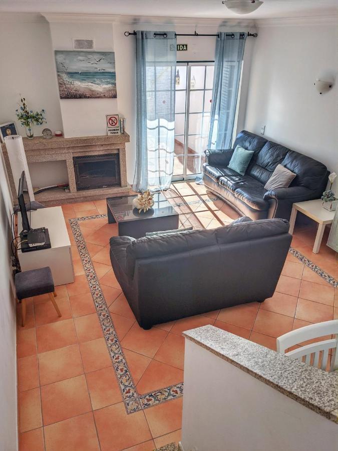 Villa Townhouse 700m From Sao Rafael *