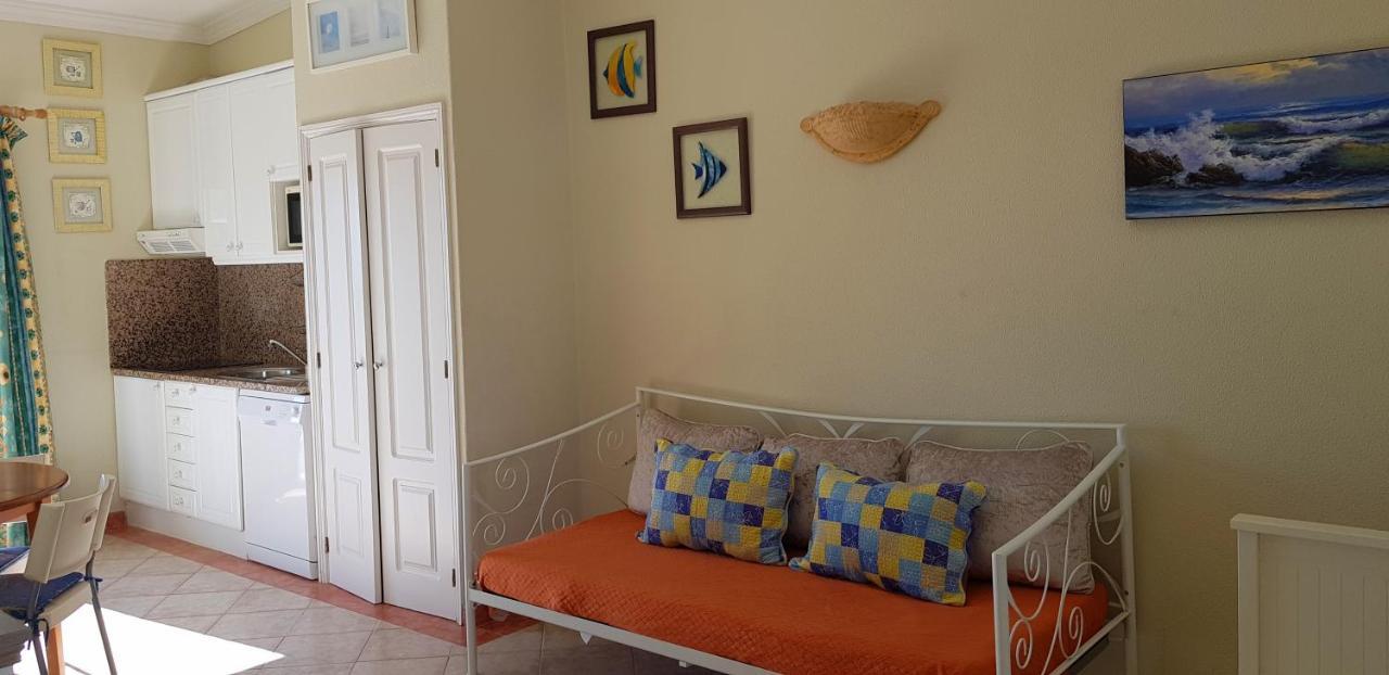 Oura Sunset Apartment