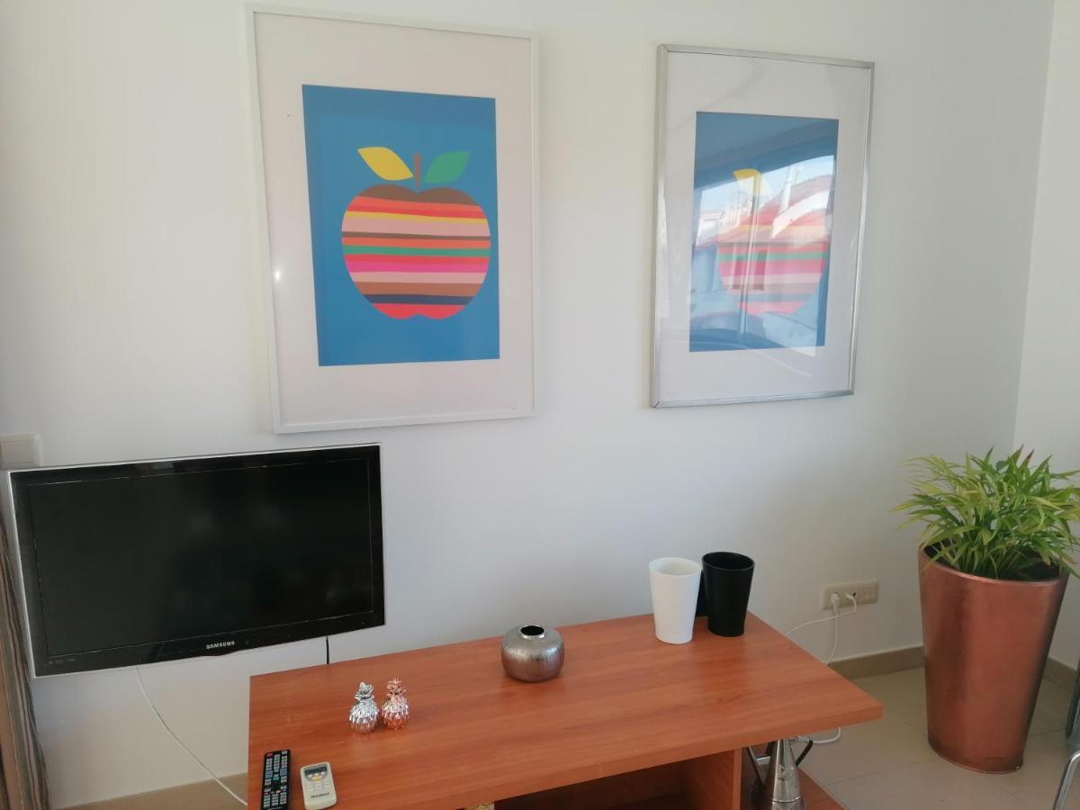 Modern With Sunny South Facing Terrace Apartment Albufeira