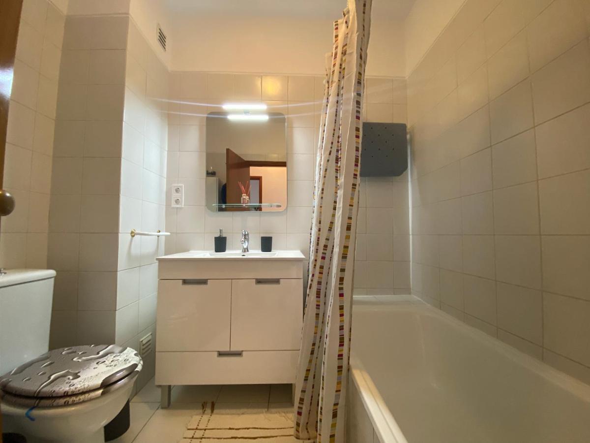 Apartamento Estrela Do Mar Com Piscina Apartment *