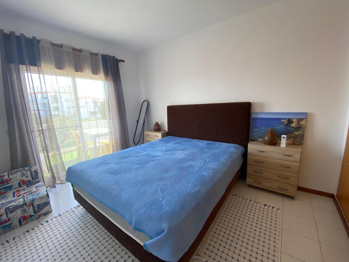 Apartamento Estrela Do Mar Com Piscina Apartment *