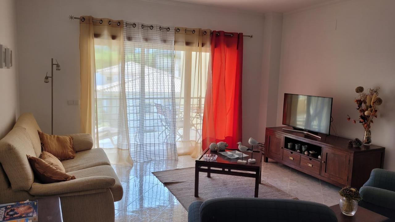 Apartamento Excelente Apartamento - Da Falesia - Alfamar - Zona Tranquila