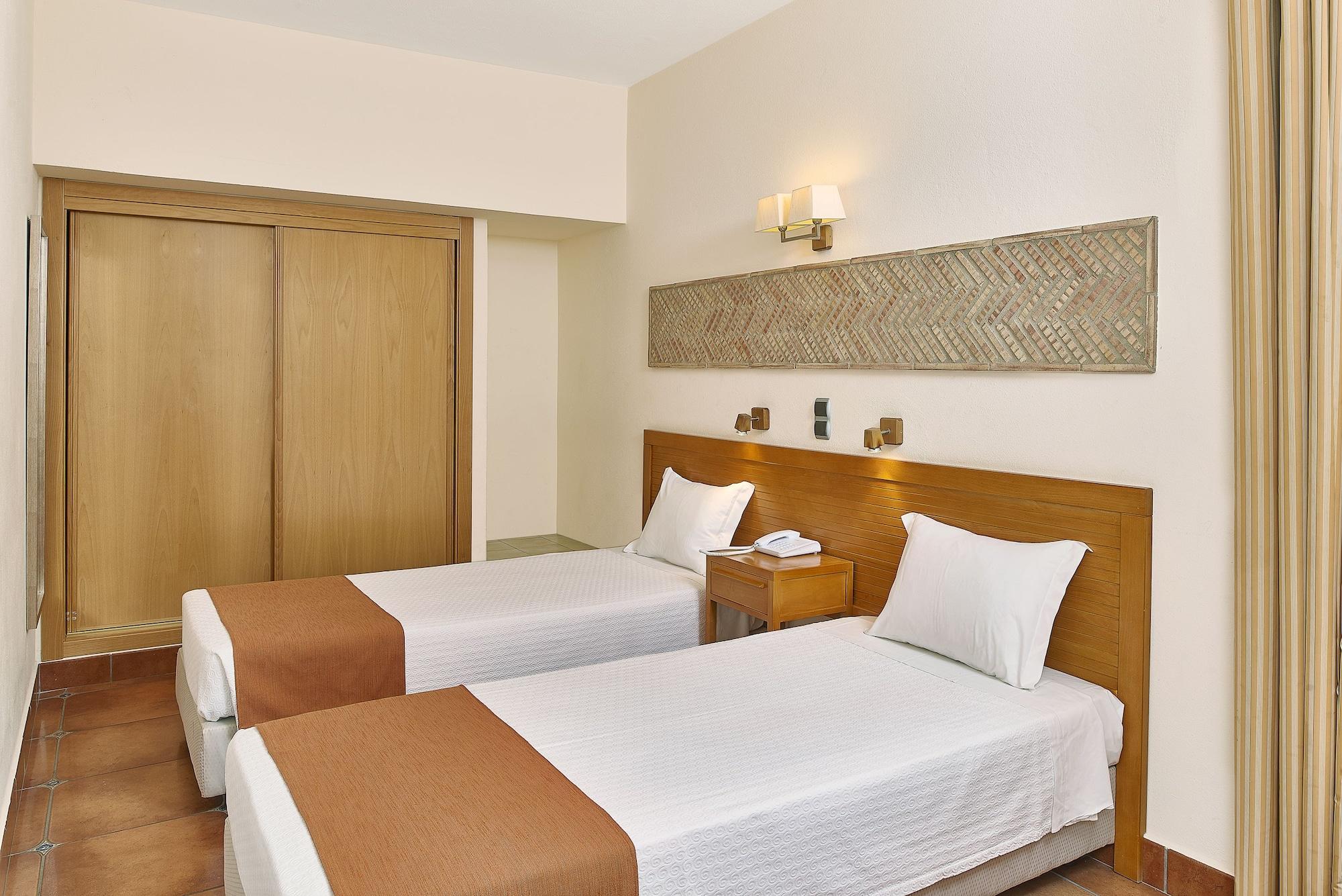 Oceanus Aparthotel