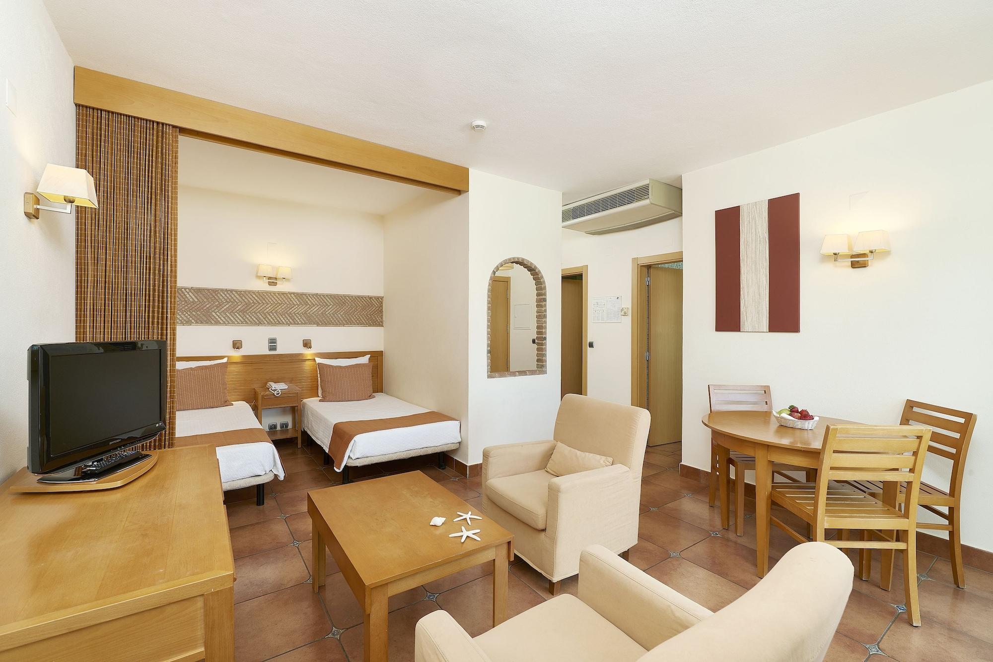 Oceanus Aparthotel