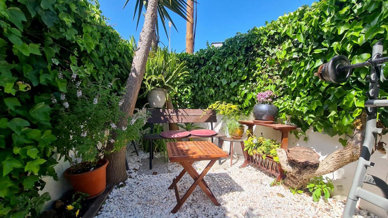Apartment Cozy Garden T1 Near The