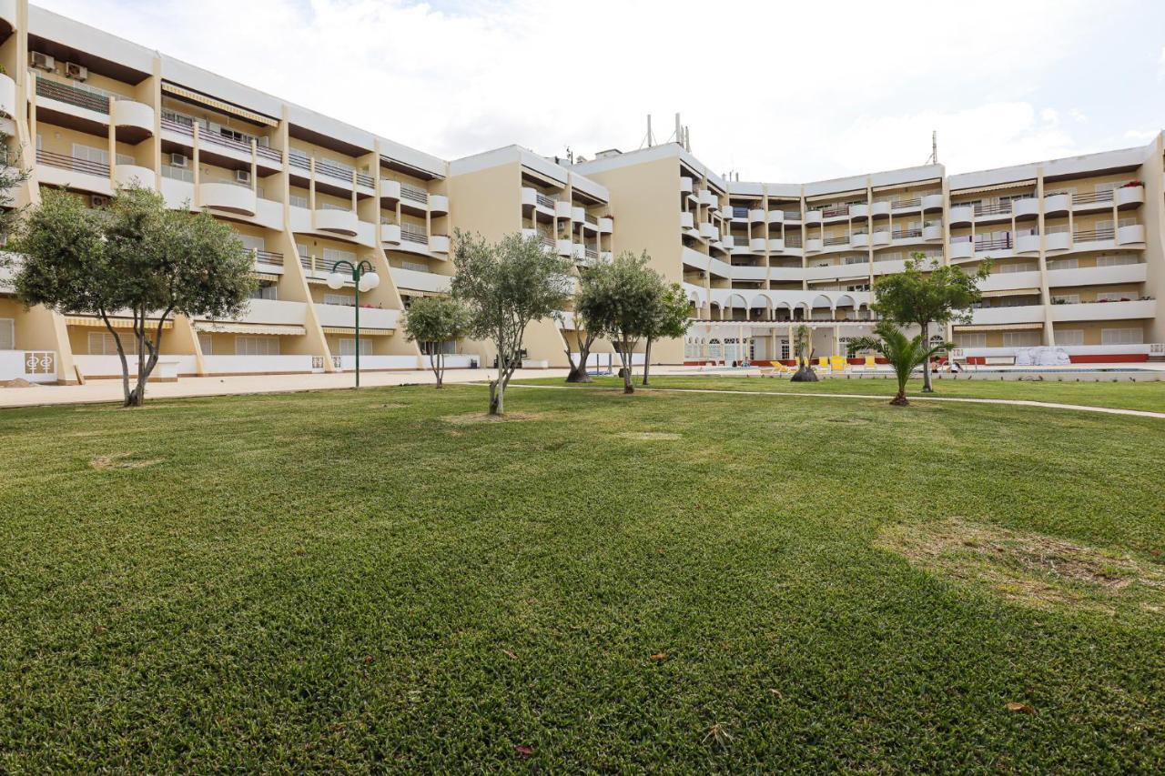 Apartment Palmeira Gale - - Pool - By Bedzy