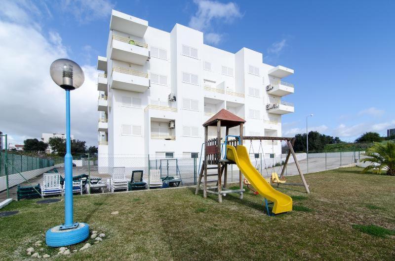 Apartment Pool & Tennis