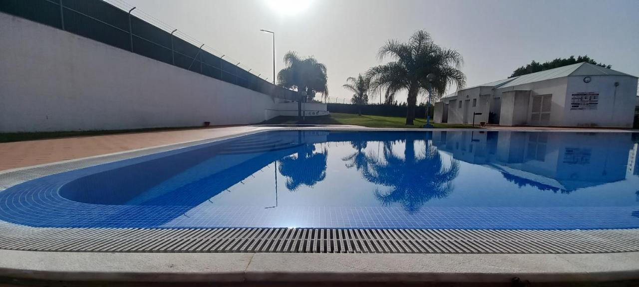 Pool & Tennis Albufeira
