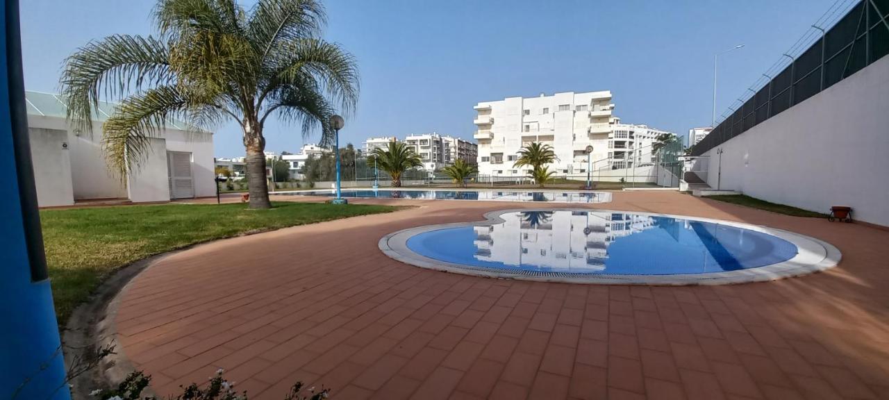 Pool & Tennis Apartment Albufeira