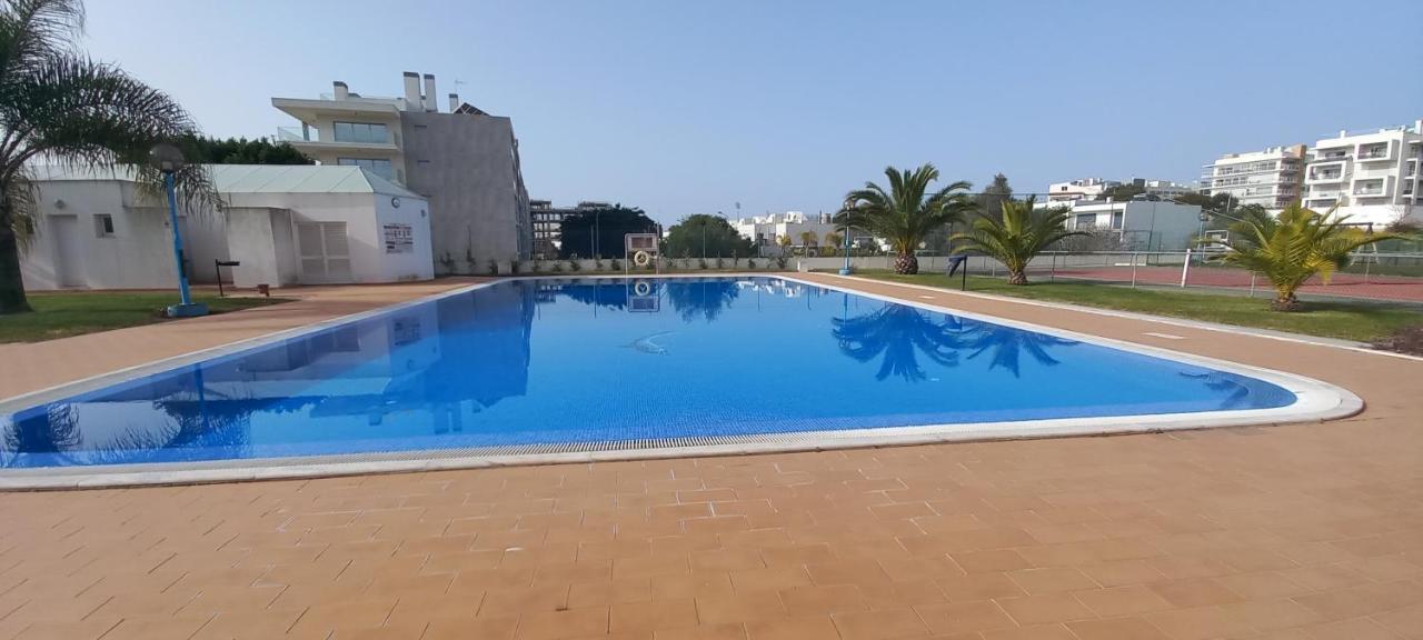 Pool & Tennis Albufeira