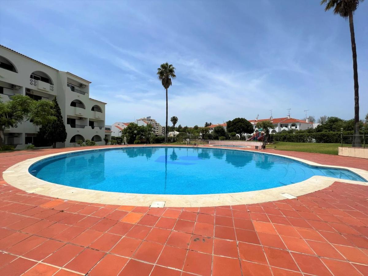 Twins 2 With Pool By Homing *