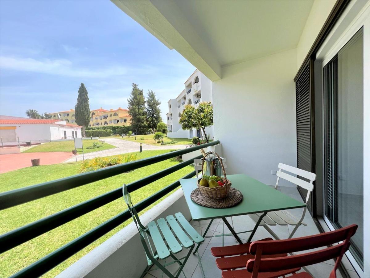 Apartment Twins 2 With Pool By Homing