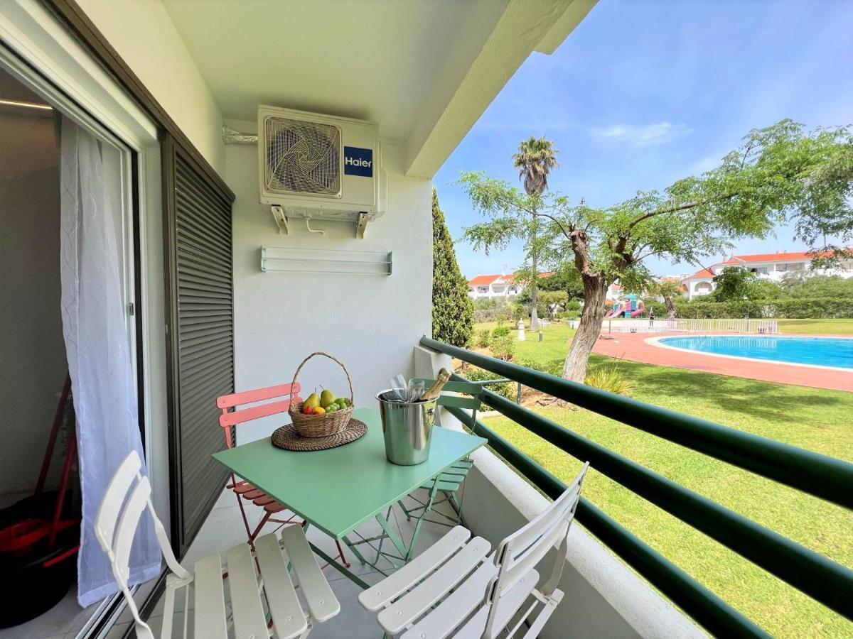 Apartment Twins 2 With Pool By Homing