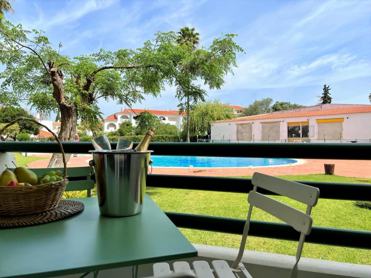 Apartment Twins 2 With Pool By Homing *