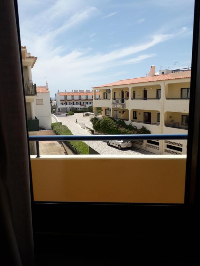 T2 Com 2Wc Em Condominio Com Piscina