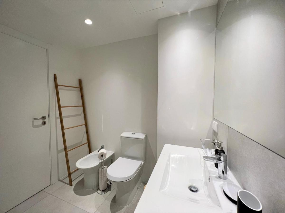 Apartment Twins 2 With Pool By Homing