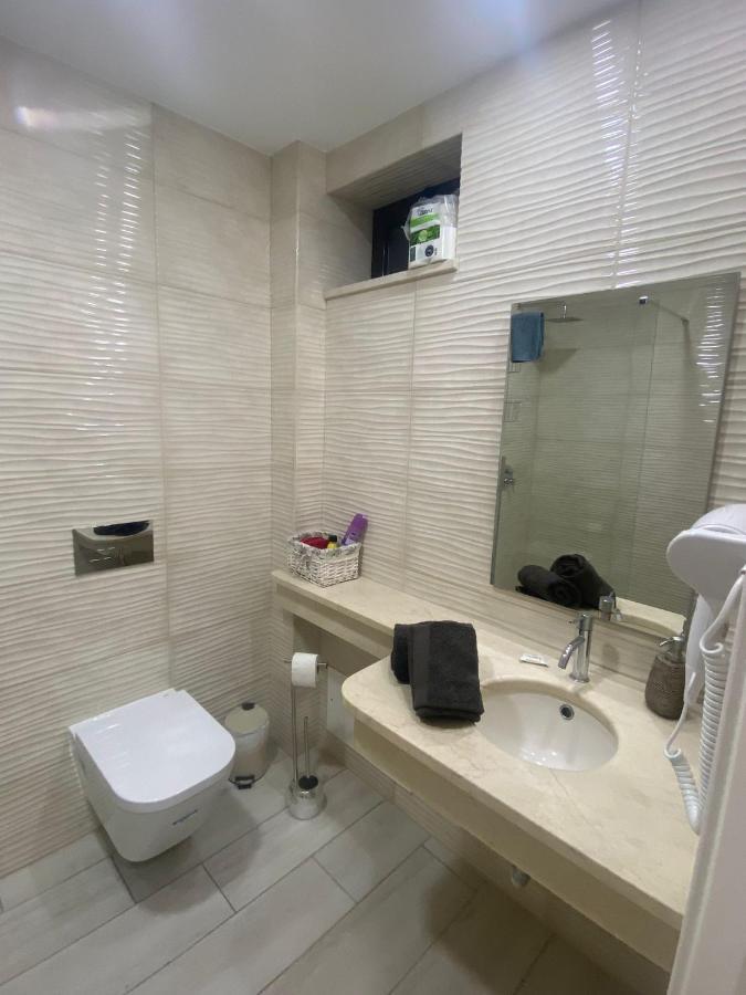 Apartment Com Piscinas E Tenis - 7 Mins Da Albufeira