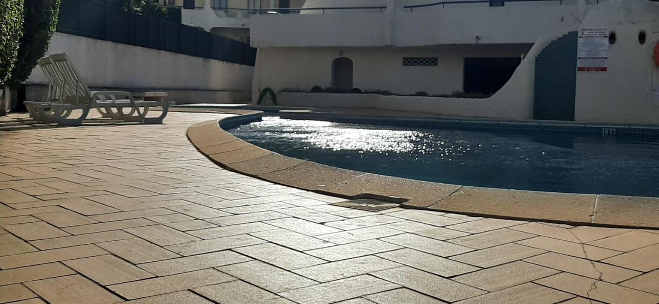 T2 Com 2Wc Em Condominio Com Piscina Apartment Albufeira