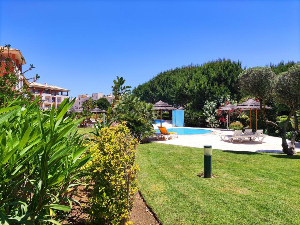 Fabulous Sunny Pool&garden By Becherish Apartment