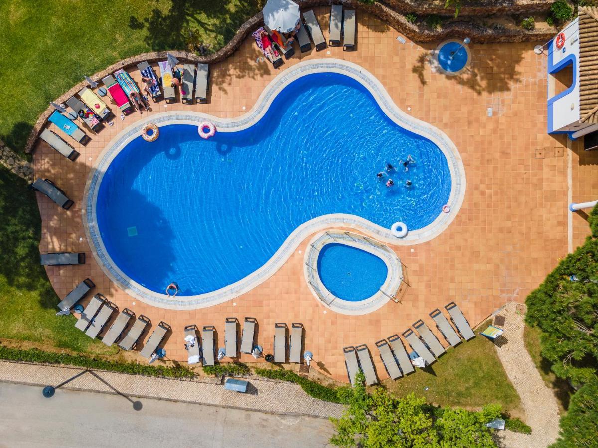 Family Holidays @ Balaia 143 Apartamento *