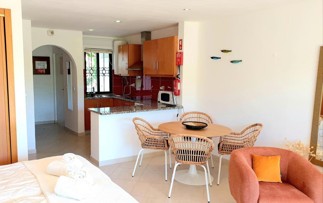 Apartment Sao Rafael 63 - - Pool - Free Wi-fi - Air Con Albufeira