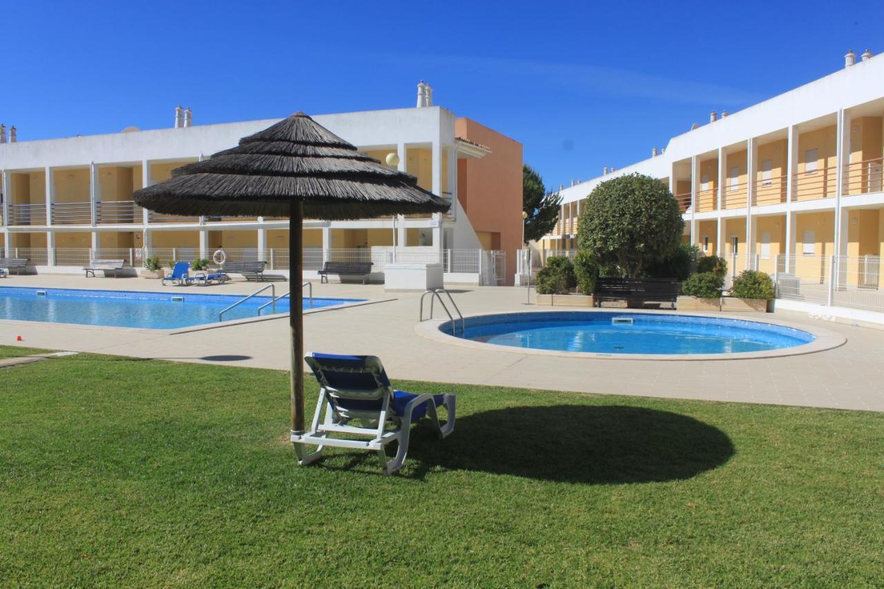 Pool&beach In Encosta De Sao Jose