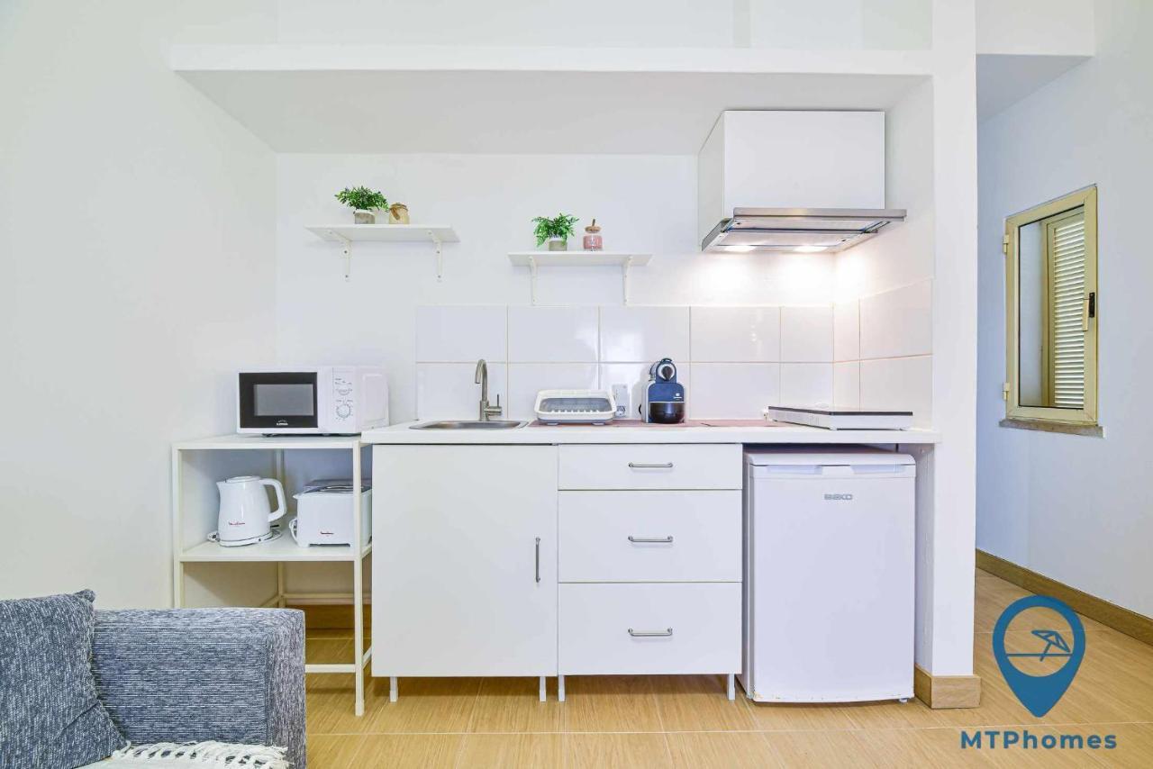 Estudio Solar A By Mtphomes