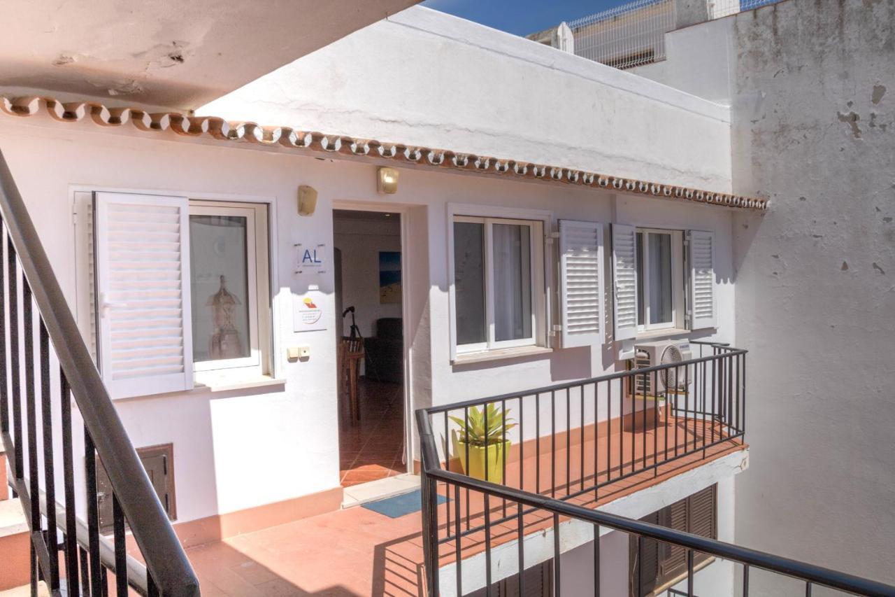 #008 T2 Tenis By Holidays Albufeira