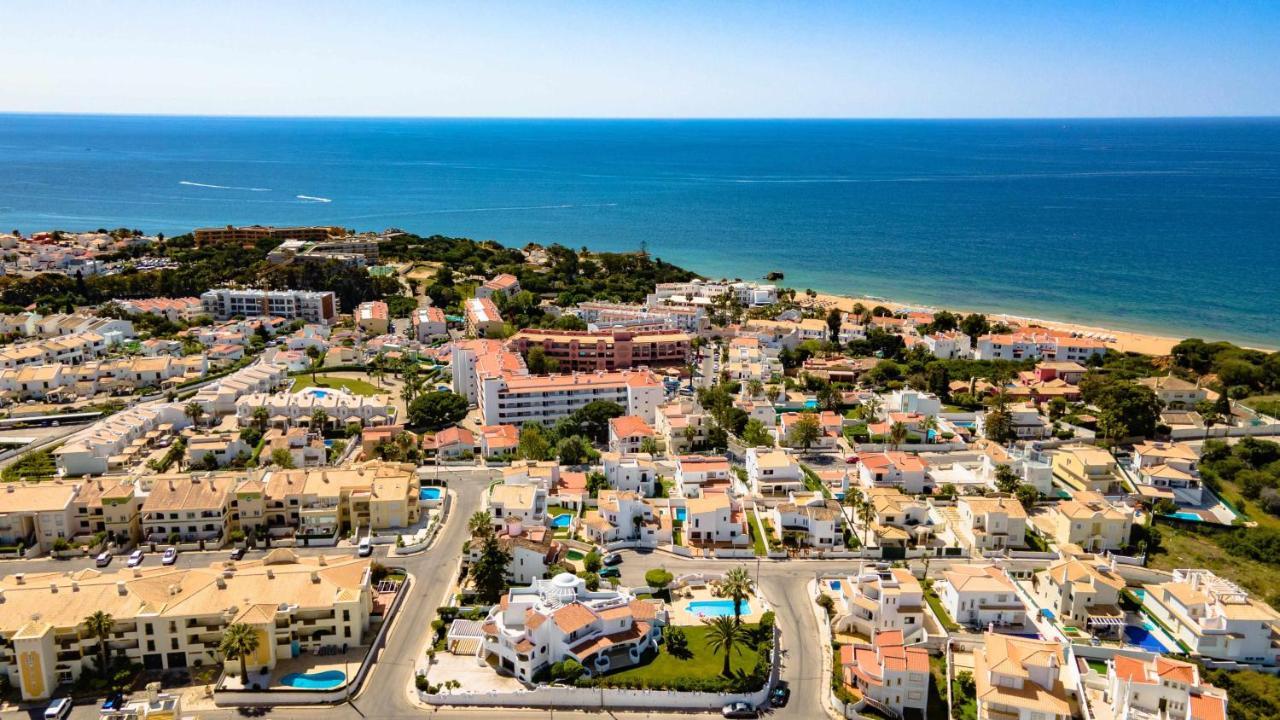 Villa Enar 6 Quartos Piscina Localização Ideal Familias Albufeira
