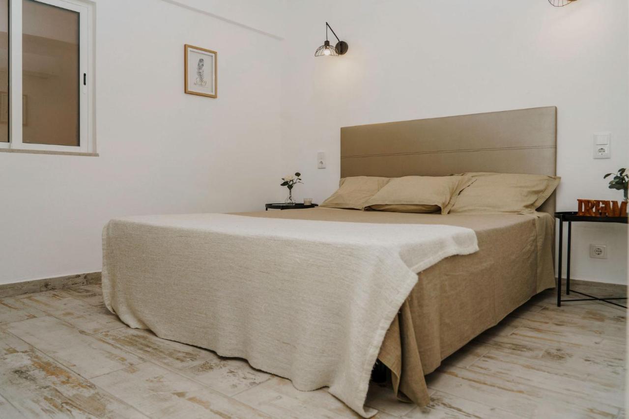 Maresia's - 200 Meters From Oura - By Bedzy *