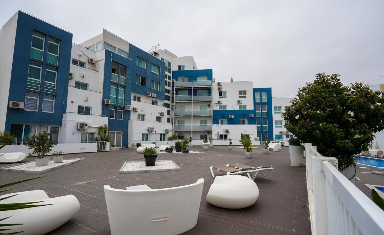 Apartment Bay View W/pool 3-min Walk To The *