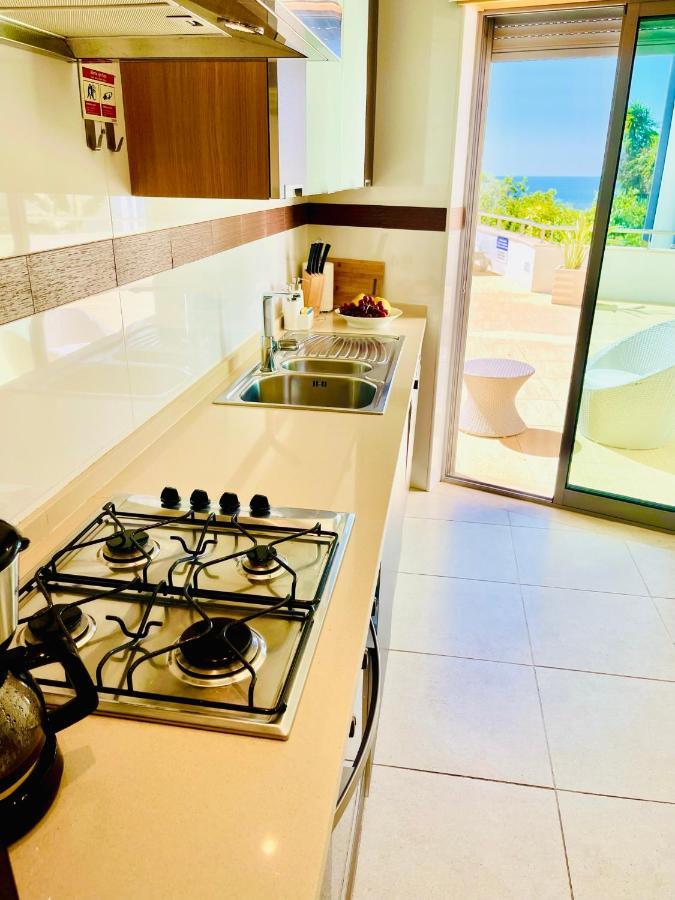 On The Stunning Olhos De Agua Apartamento *