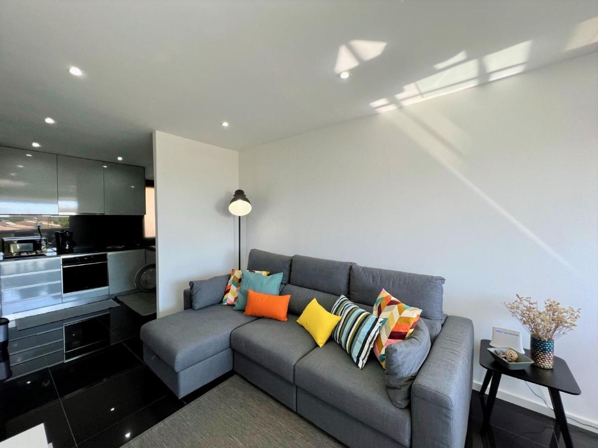 2 By Homing Apartment *
