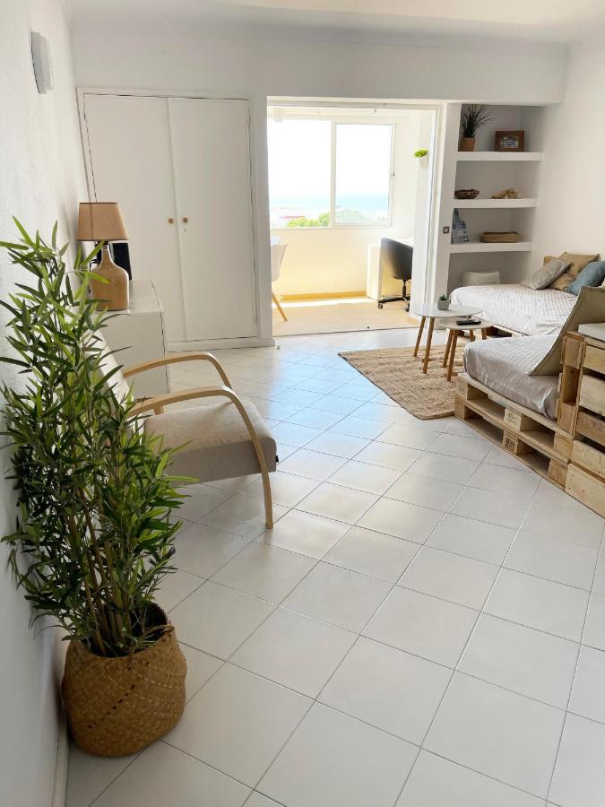 Panoramic Seaview - 2 Bedroom, Main Ave, 15 Min Walk Beach, Workspace Apartment Albufeira