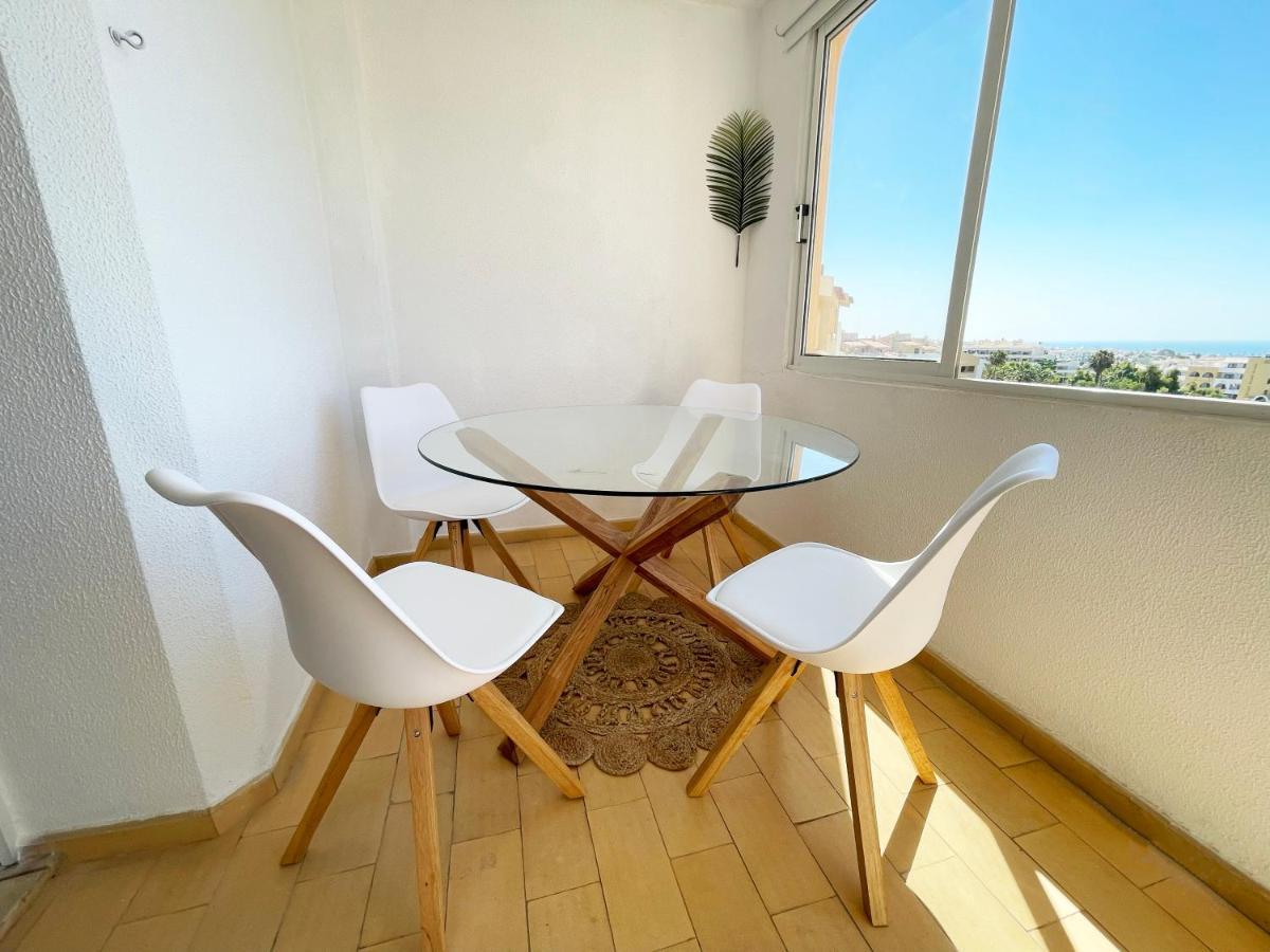 Panoramic Seaview - 2 Bedroom, Main Ave, 15 Min Walk Beach, Workspace Apartment *