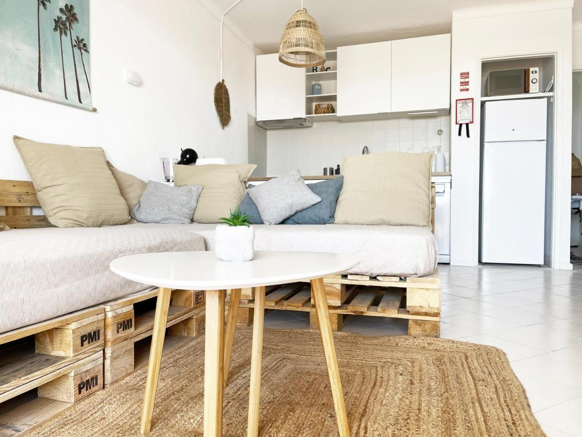 Apartment Panoramic Seaview - 2 Bedroom, Main Ave, 15 Min Walk Beach, Workspace *