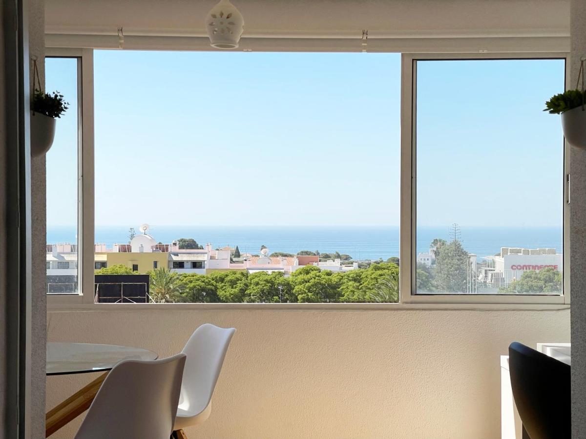 Apartment Panoramic Seaview - 2 Bedroom, Main Ave, 15 Min Walk Beach, Workspace *
