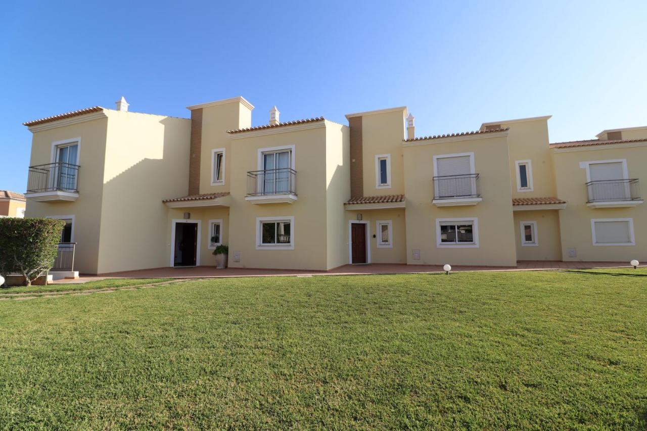 3-bed Townhouse With Pool In Balaia Casa de Férias *