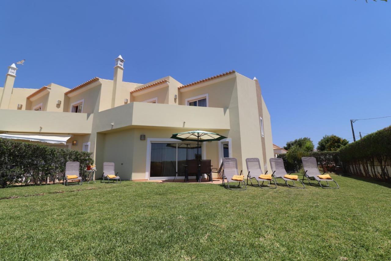 Casa de Férias 3-bed Townhouse With Pool In Balaia *