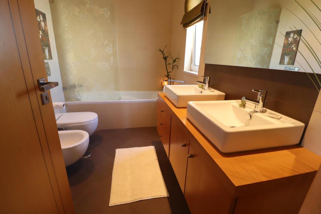 Casa de Férias 3-bed Townhouse With Pool In Balaia *