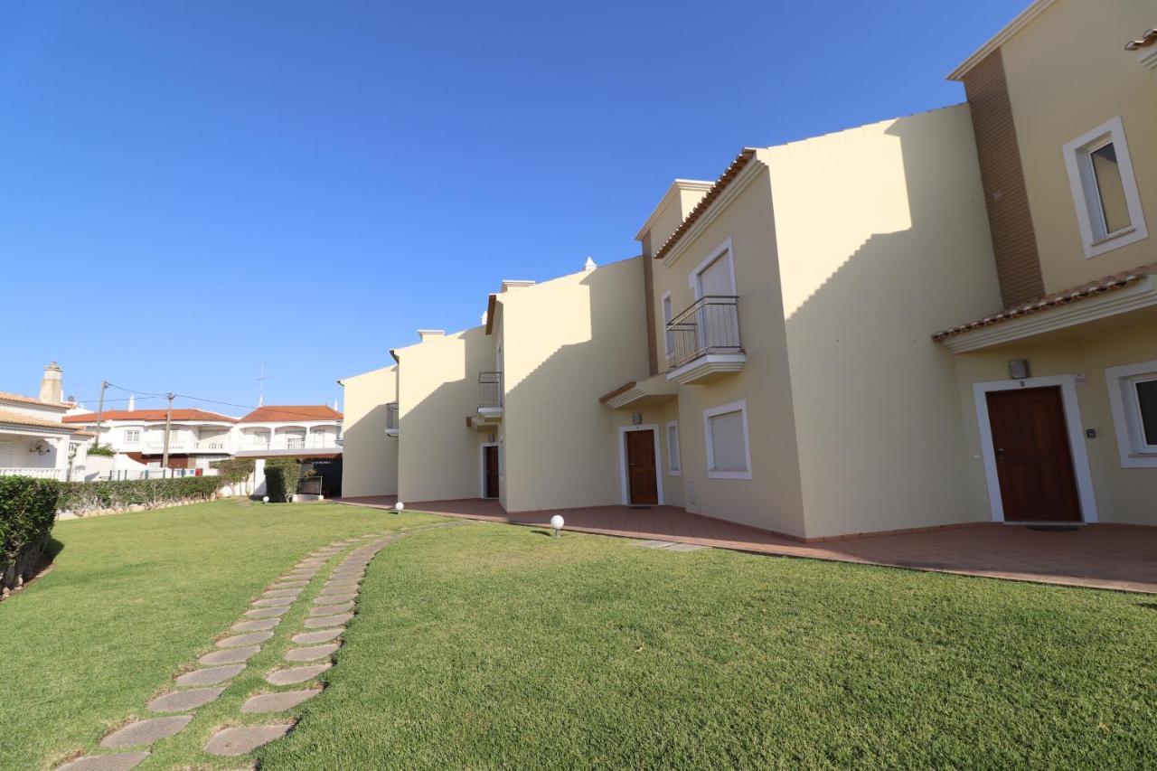 Casa de Férias 3-bed Townhouse With Pool In Balaia